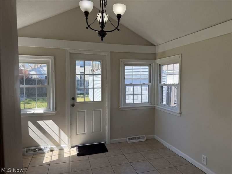 438 Grant Street, Mc Donald, OH 44437 Photo 4