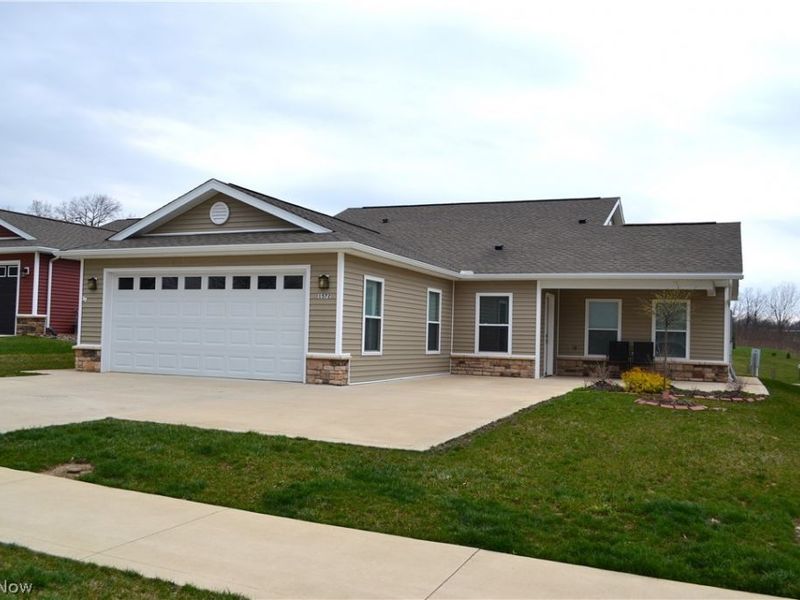 1572 Arrow Drive, Ashland, OH 44805 Photo 2