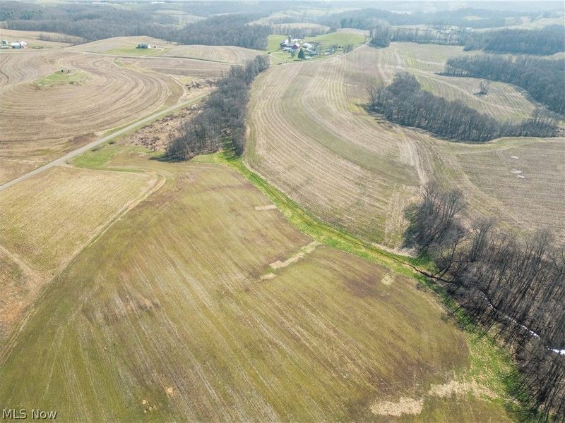 Pleasant Hill Drive, Fresno, OH 43824 Photo 4