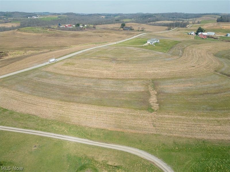 Pleasant Hill Drive SW, Fresno, OH 43824 Photo 2