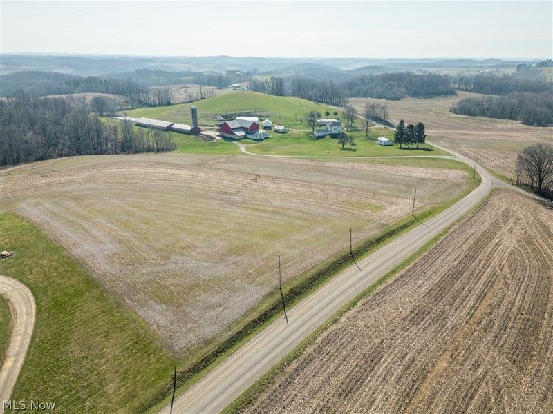 Pleasant Hill Drive SW, Fresno, OH 43824 Photo 4