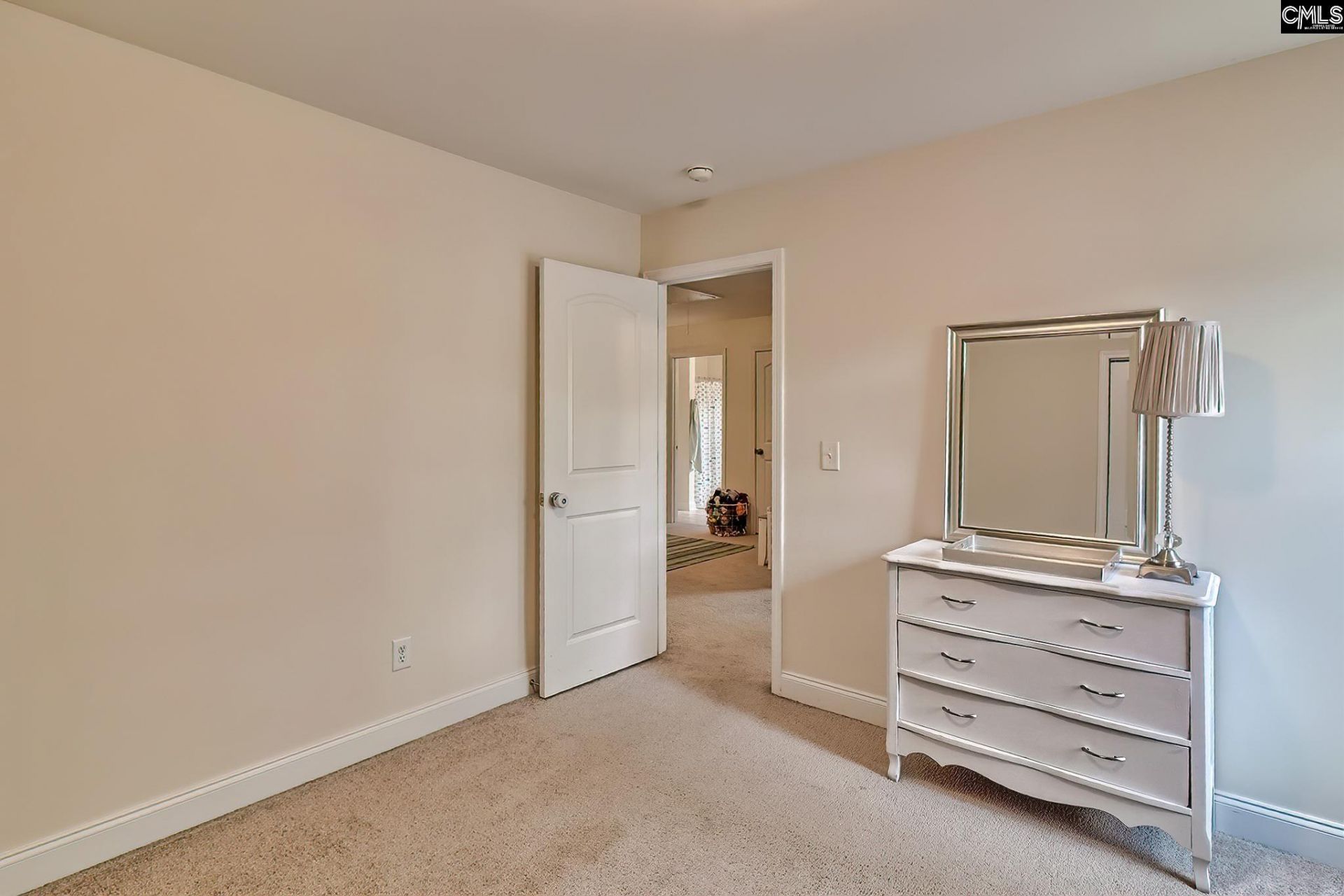 516 Mill Farm Court Photo 32