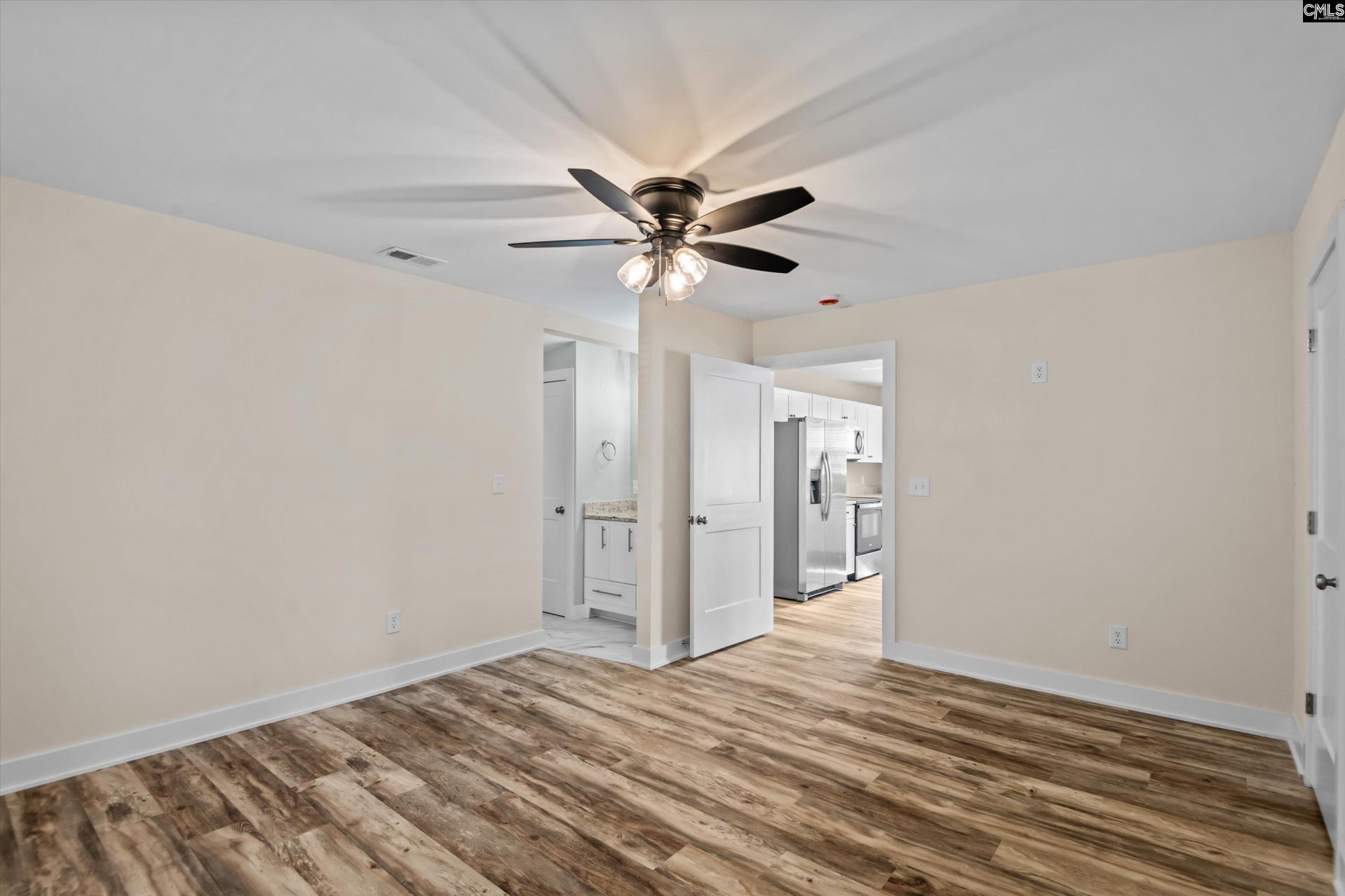 165 W 2nd Street Photo 14