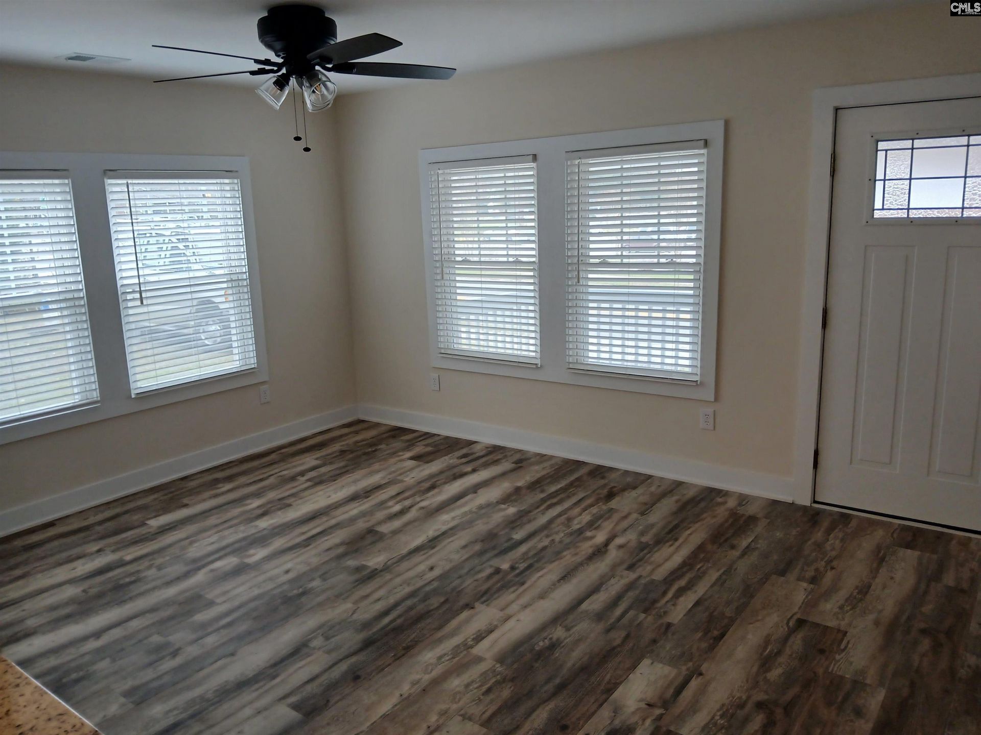 165 W 2nd Street  Photo 15