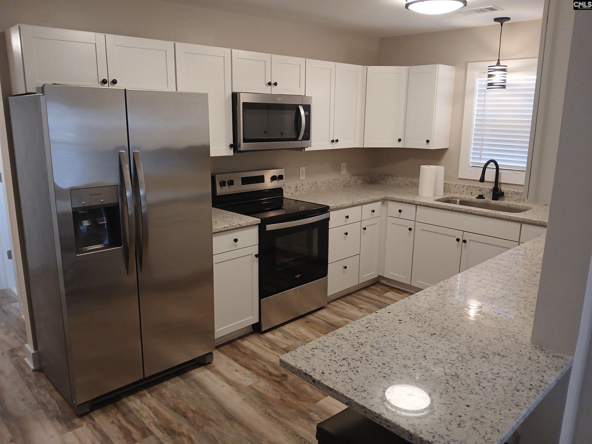 165 W 2nd Street  Photo 4