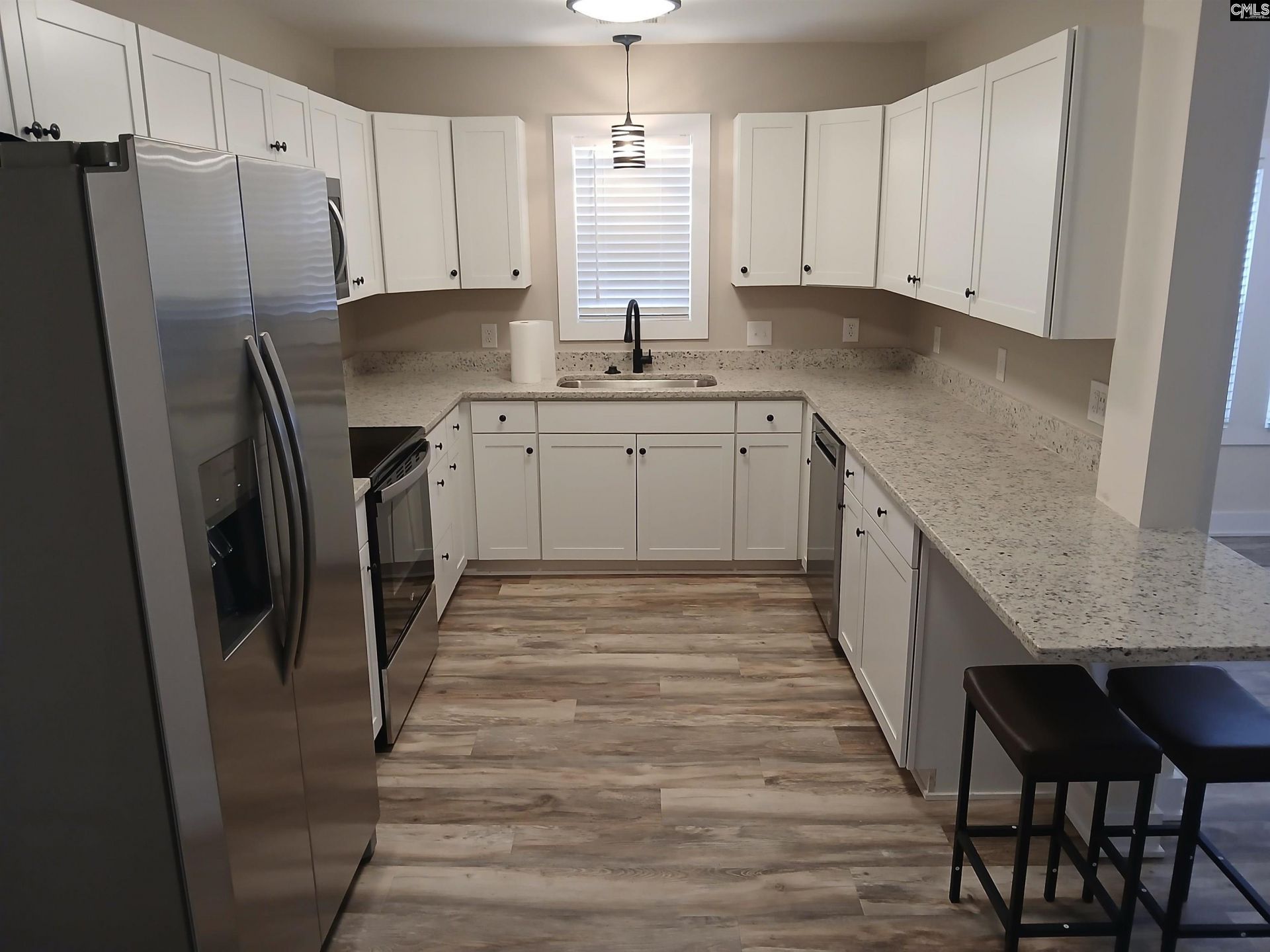 165 W 2nd Street  Photo 5