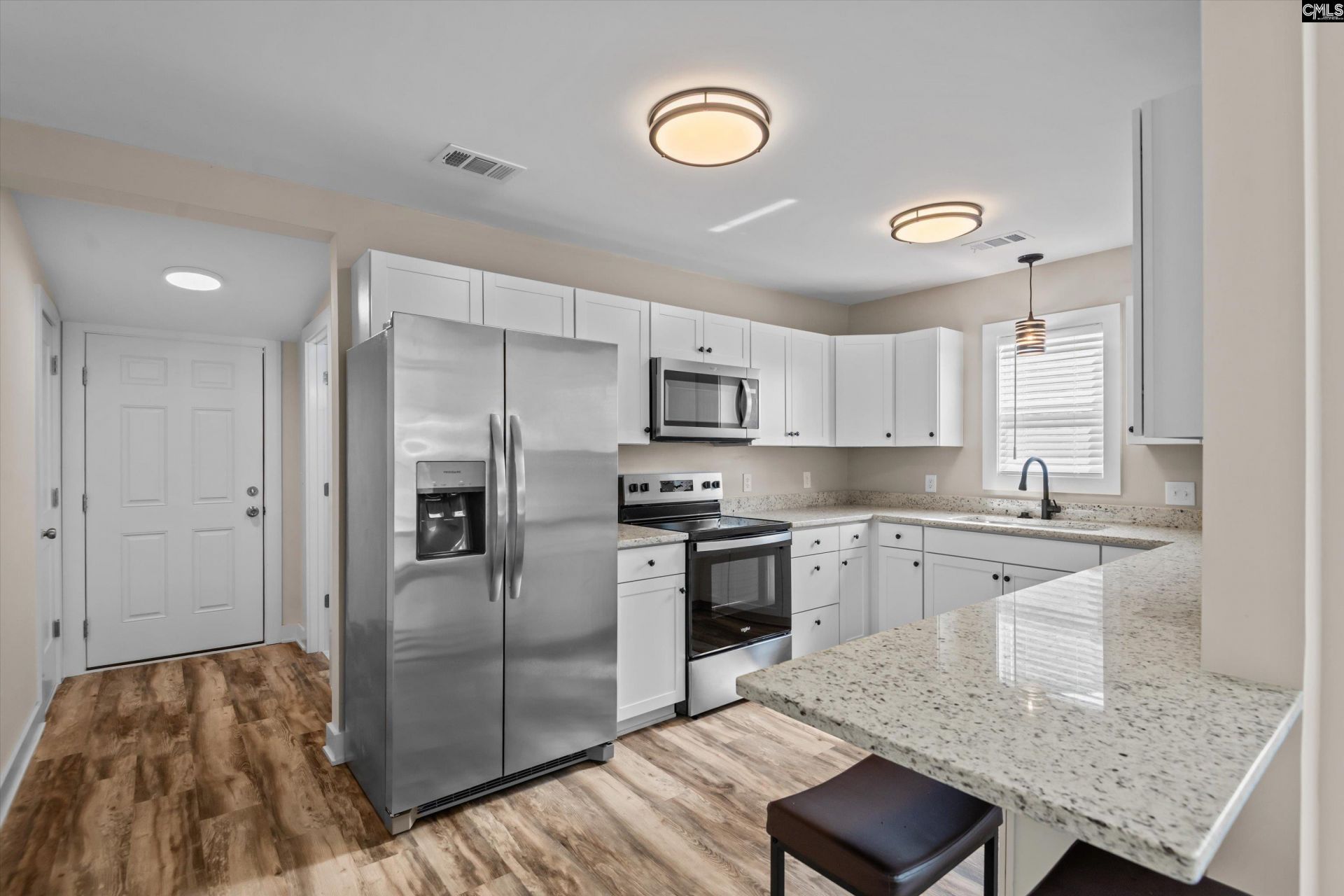 165 W 2nd Street Photo 8