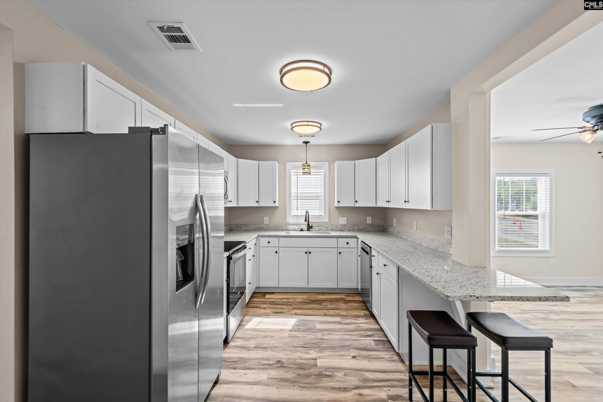 165 W 2nd Street Photo 9