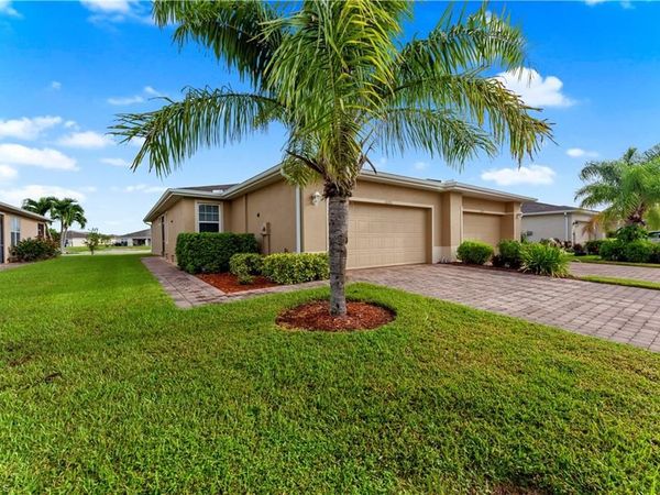 10781 Crossback LN , LEHIGH ACRES, FL 33936