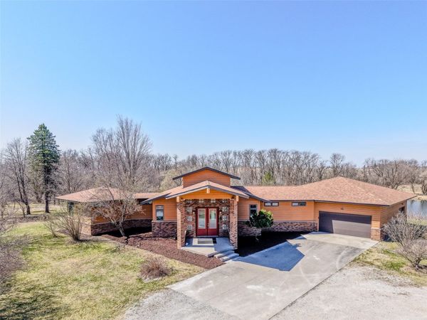 1330 100th Street, West Liberty, IA 52776