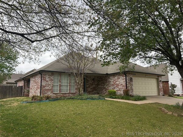 1112 N Willow Avenue , Broken Arrow, OK 74012