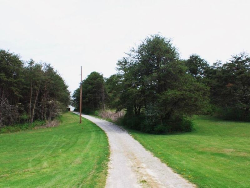 27284 State Route 180, Rockbridge, OH 43149 Photo 2