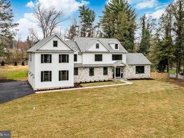 1427 SUGARTOWN ROAD, BERWYN, PA 19312