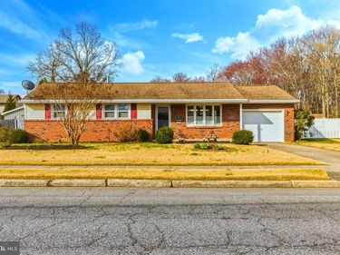 37 HARMONY ROAD , GIBBSTOWN, NJ 08027