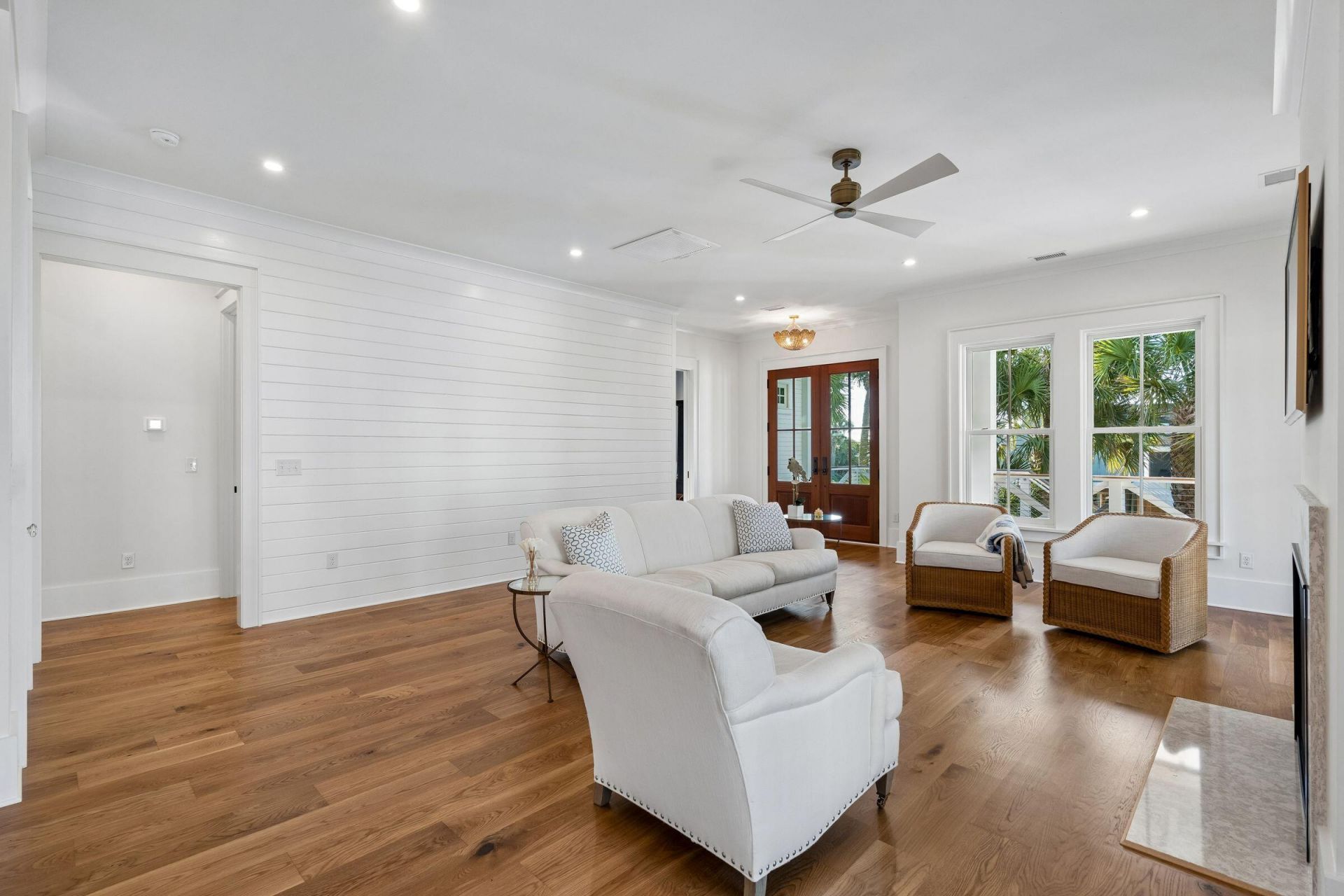 720 W Ashley Avenue Photo 25