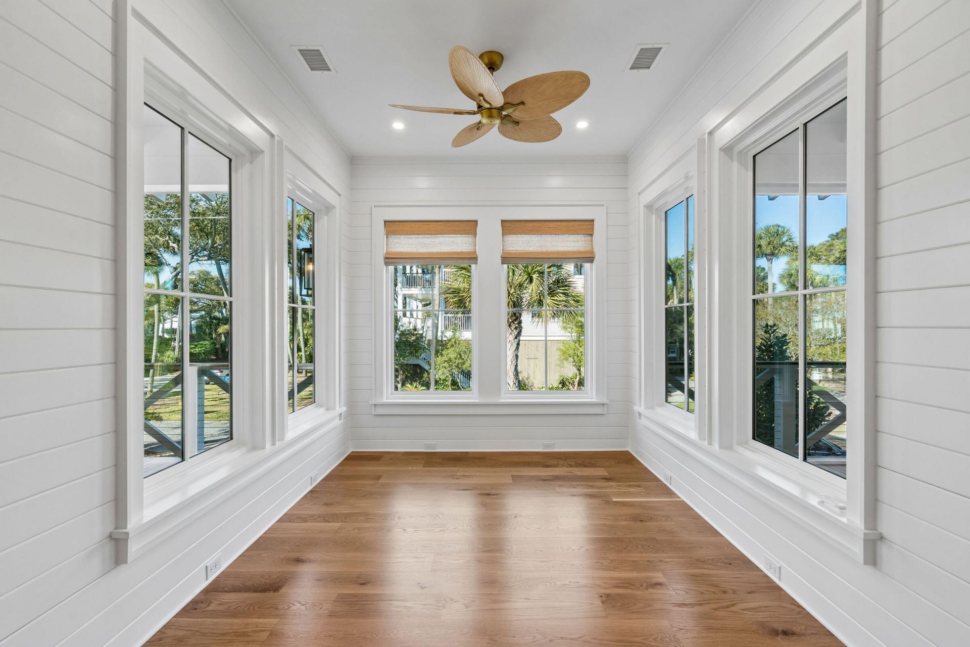 720 W Ashley Avenue Photo 29