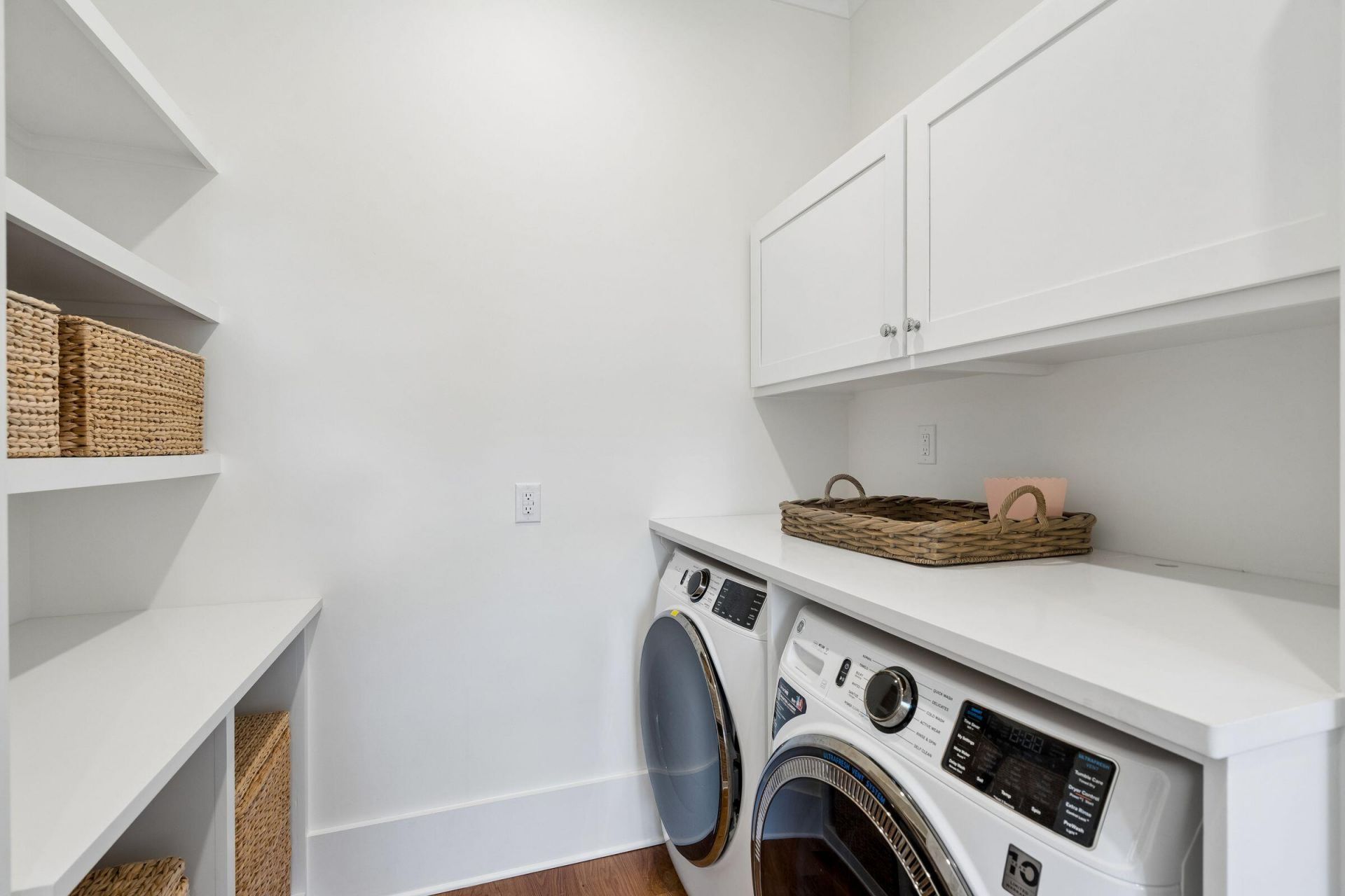 720 W Ashley Avenue Photo 43