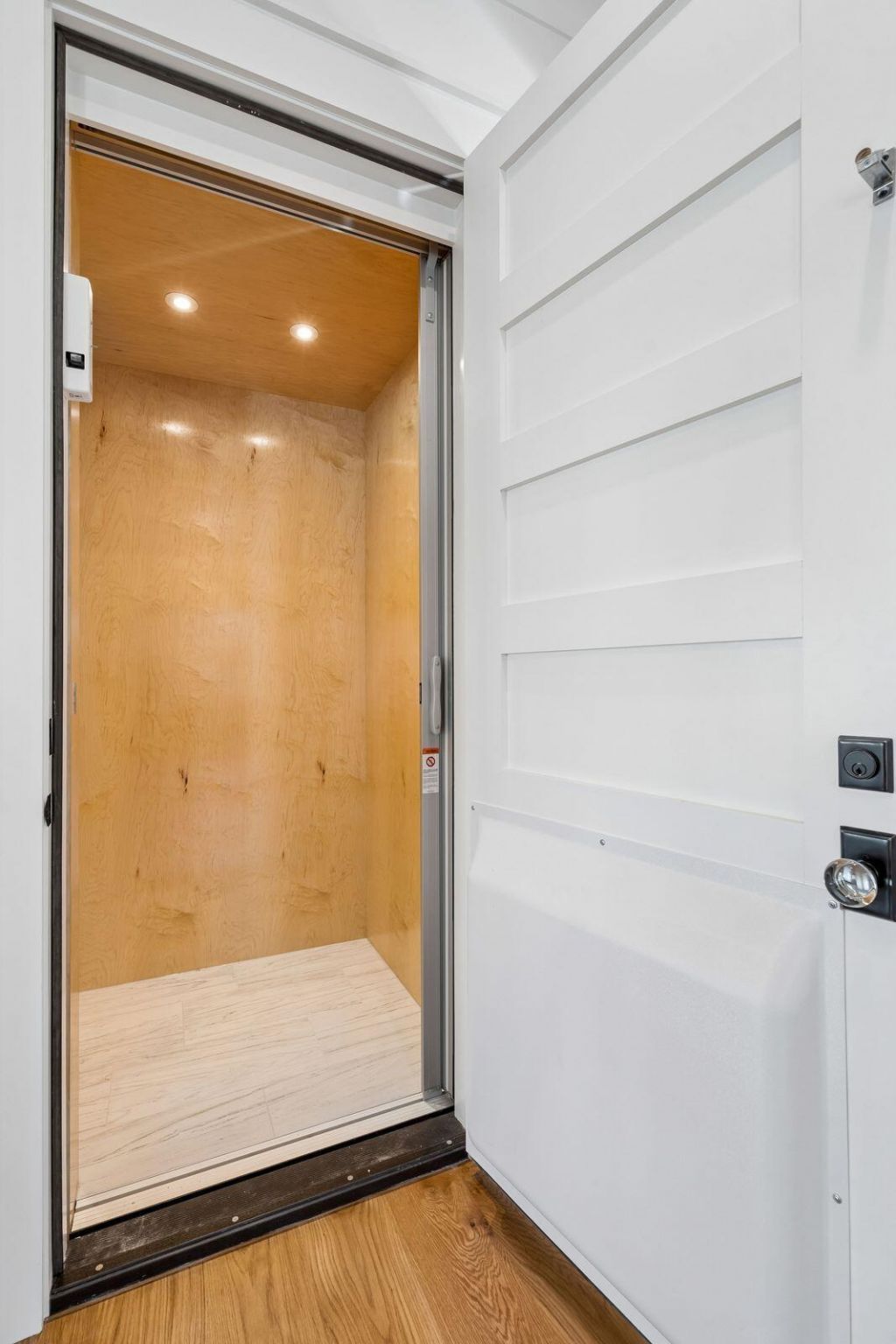 720 W Ashley Avenue Photo 44