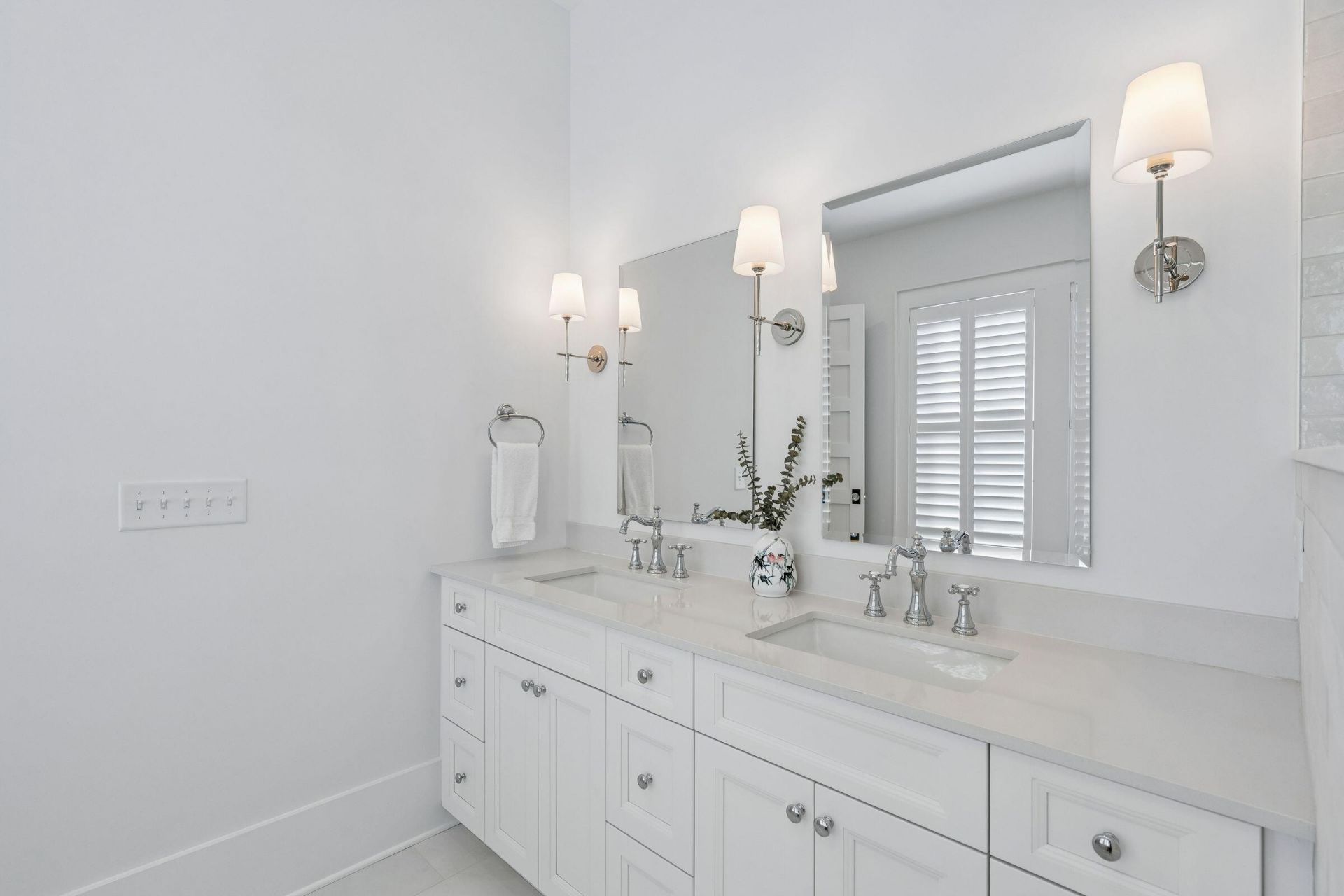 720 W Ashley Avenue Photo 58