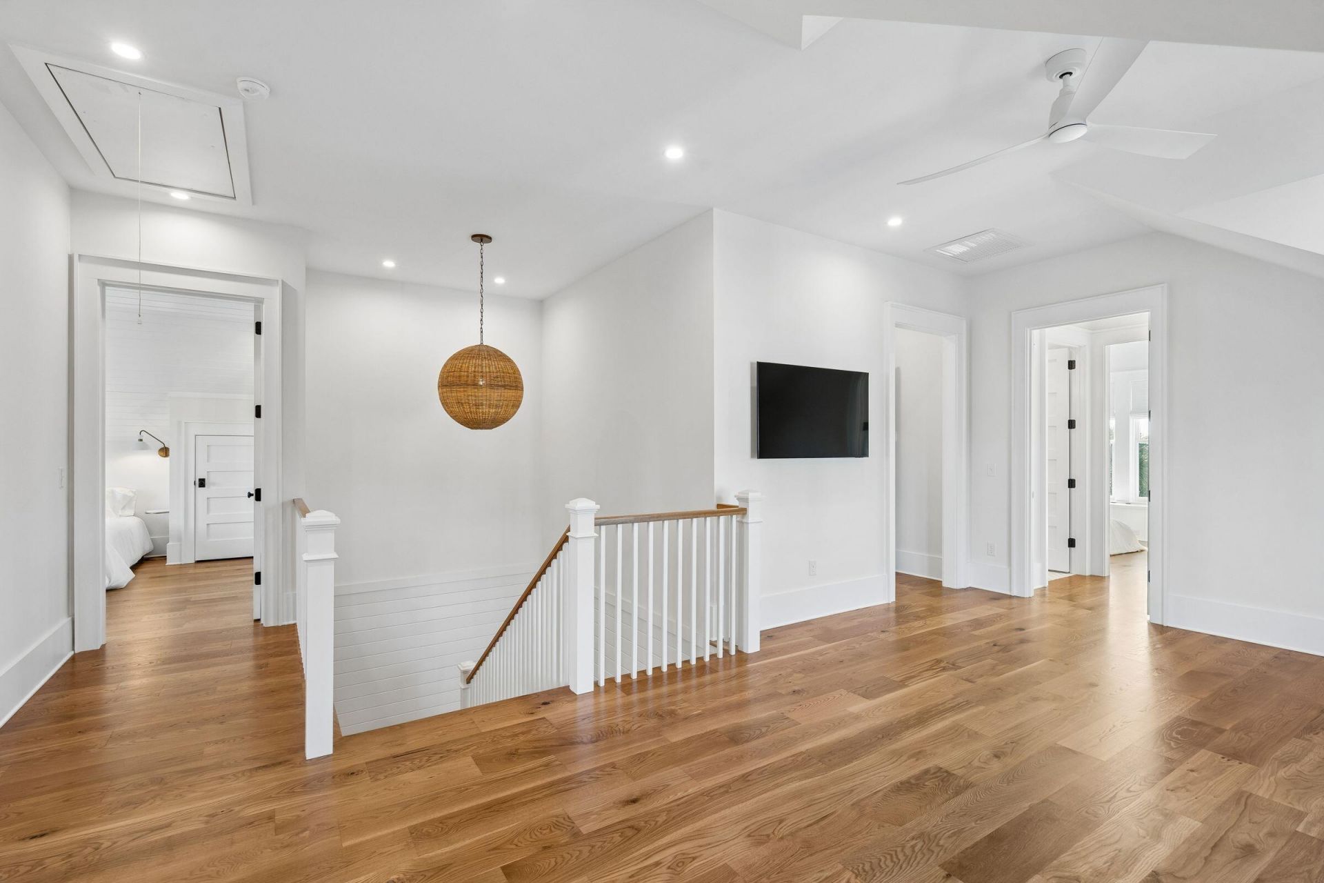 720 W Ashley Avenue Photo 63