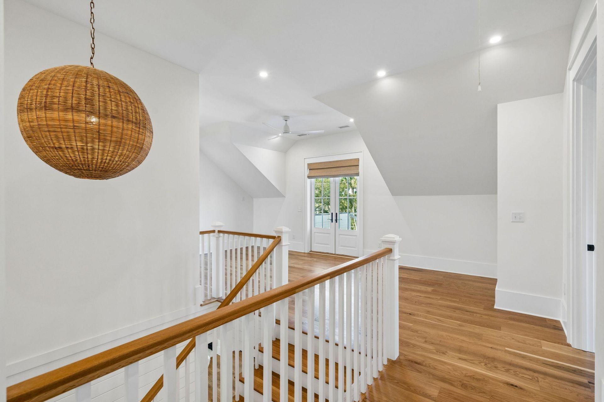 720 W Ashley Avenue Photo 64