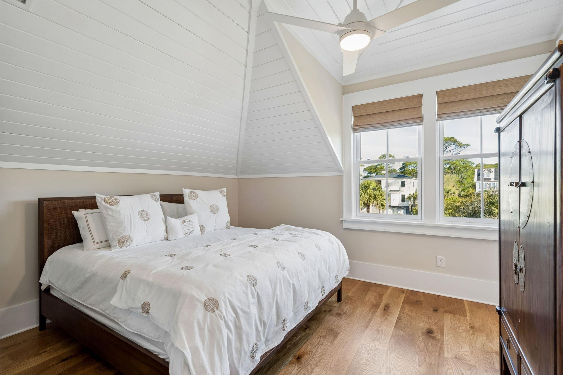 720 W Ashley Avenue Photo 76