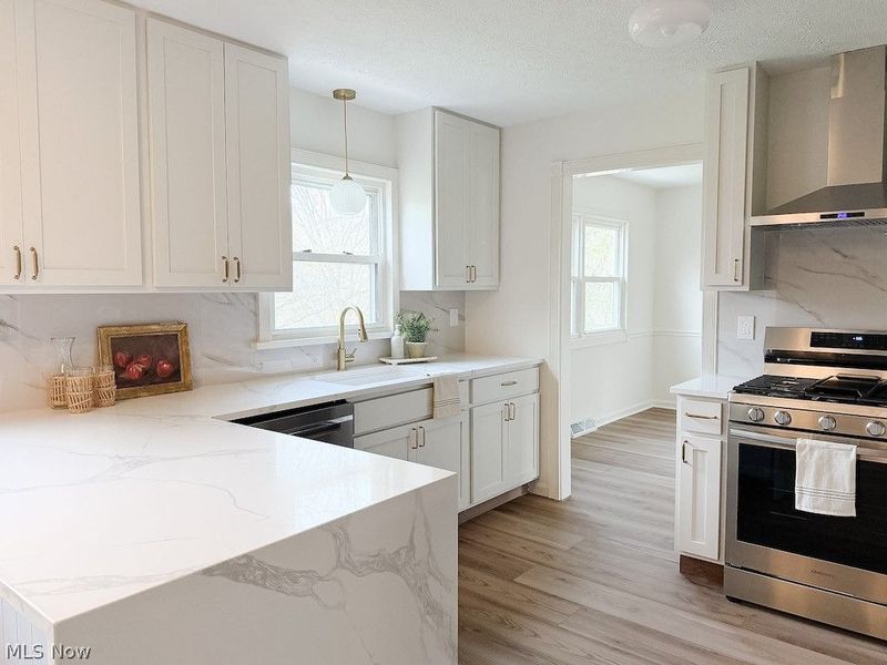 455 Barrenwood Drive, Wadsworth, OH 44281 Photo 10