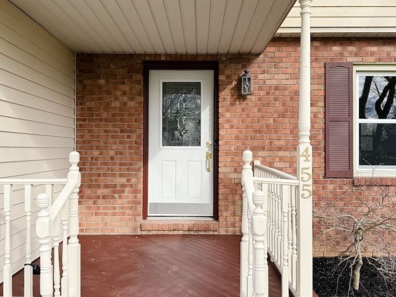 455 Barrenwood Drive, Wadsworth, OH 44281 Photo 2