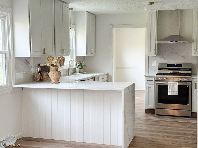 455 Barrenwood Drive, Wadsworth, OH 44281 Photo 4