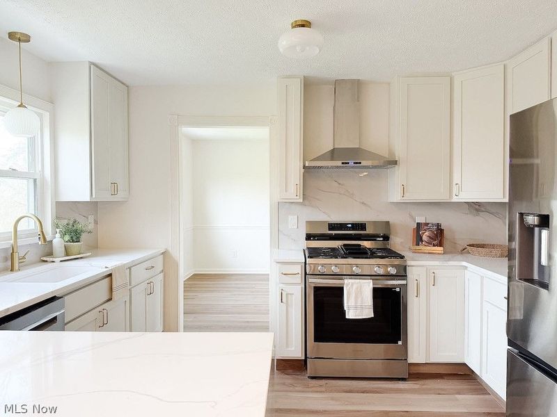 455 Barrenwood Drive, Wadsworth, OH 44281 Photo 5