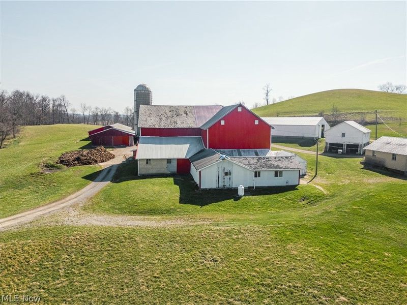 Pleasant Hill Drive, Fresno, OH 43824 Photo 11