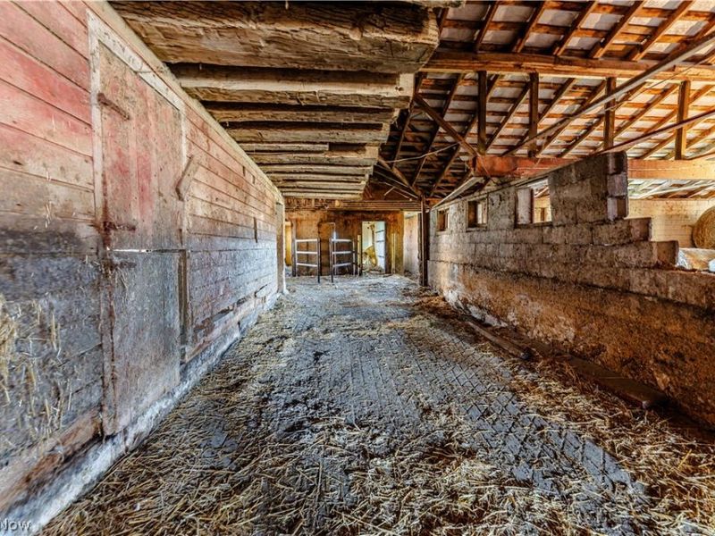 Pleasant Hill Drive, Fresno, OH 43824 Photo 14