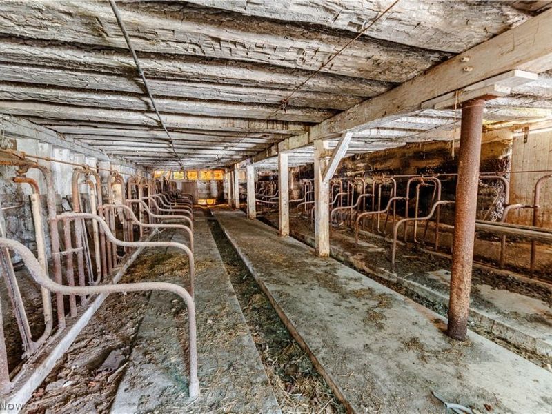 Pleasant Hill Drive, Fresno, OH 43824 Photo 16