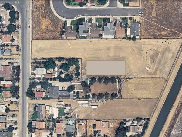 10111 Habecker Road, Lake Isabella, CA 93241