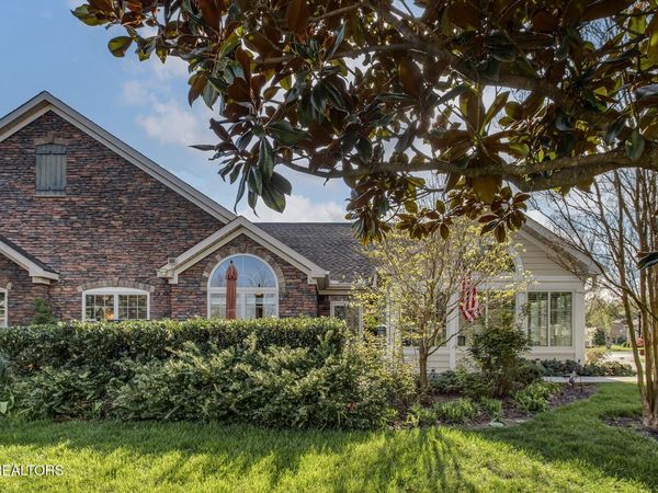 811 Pryse Farm Blvd, Knoxville, TN 37934