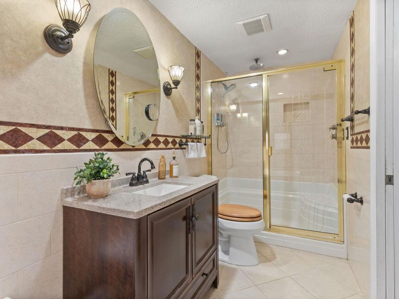 2868 Kingsrowe Court , Columbus, OH 43209 Photo 18