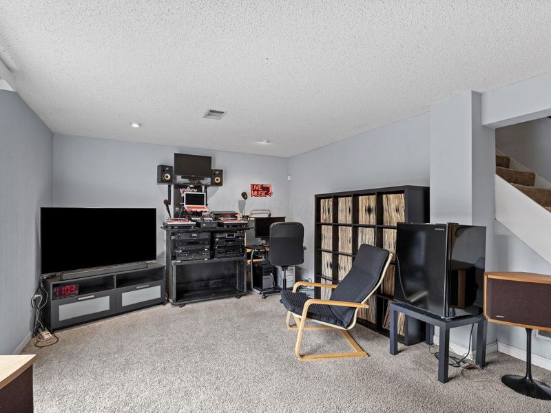 2868 Kingsrowe Court , Columbus, OH 43209 Photo 22