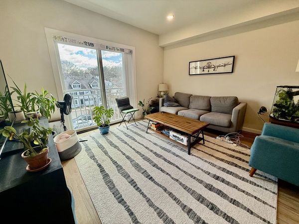 458 Washington St, Unit 308, Boston, MA 02135