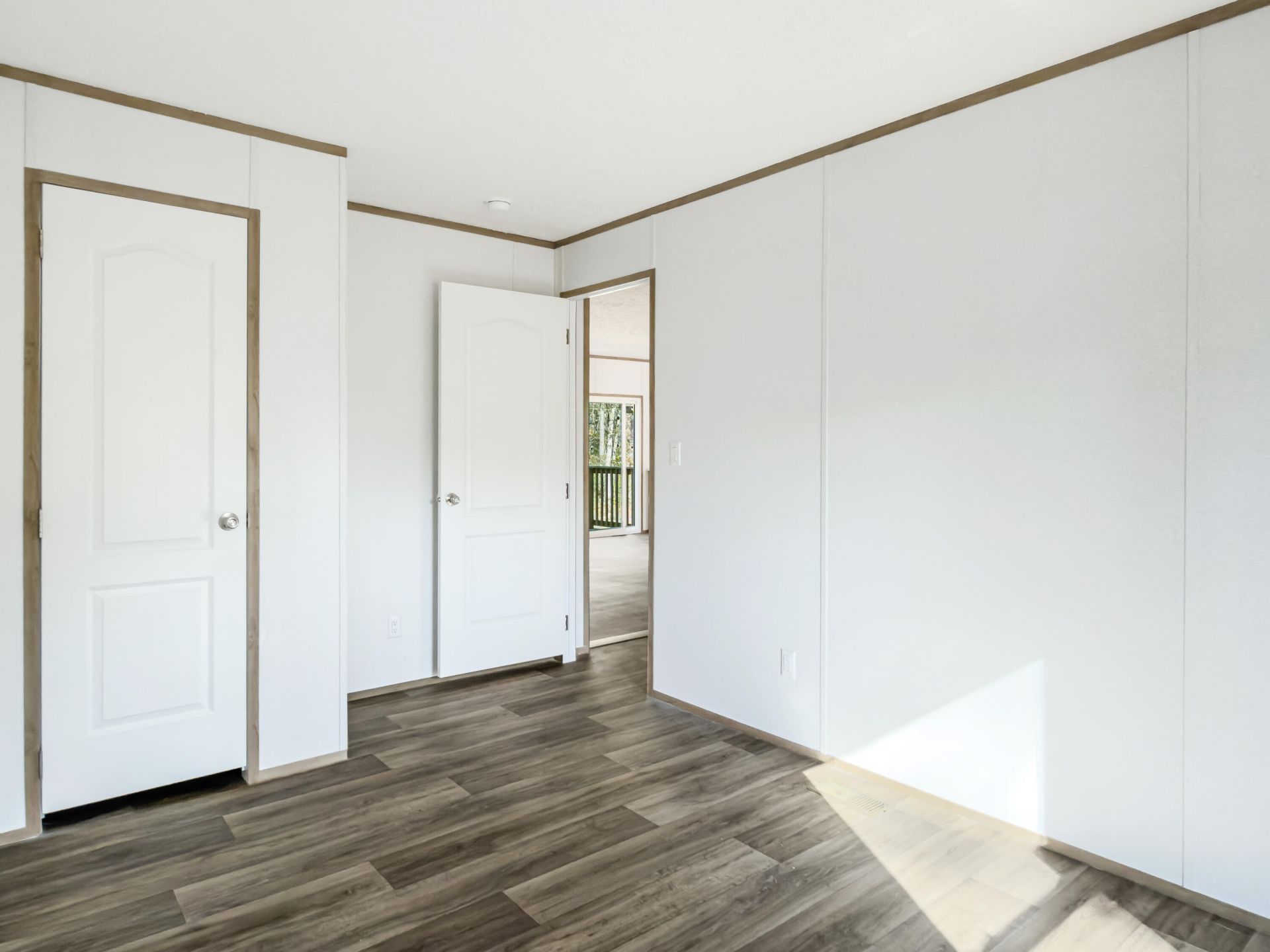 244 Saturn Lane Photo 14