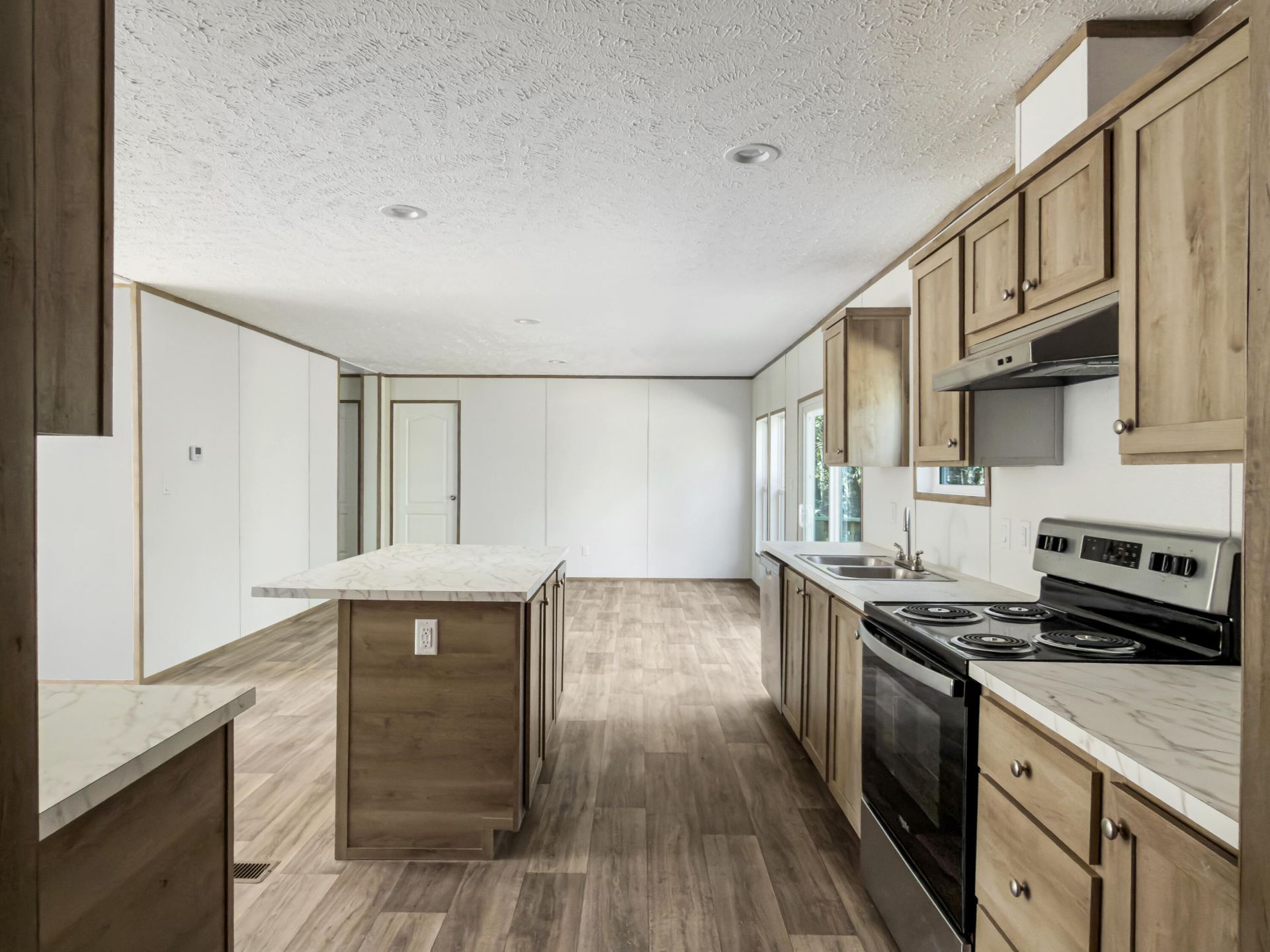 244 Saturn Lane Photo 23