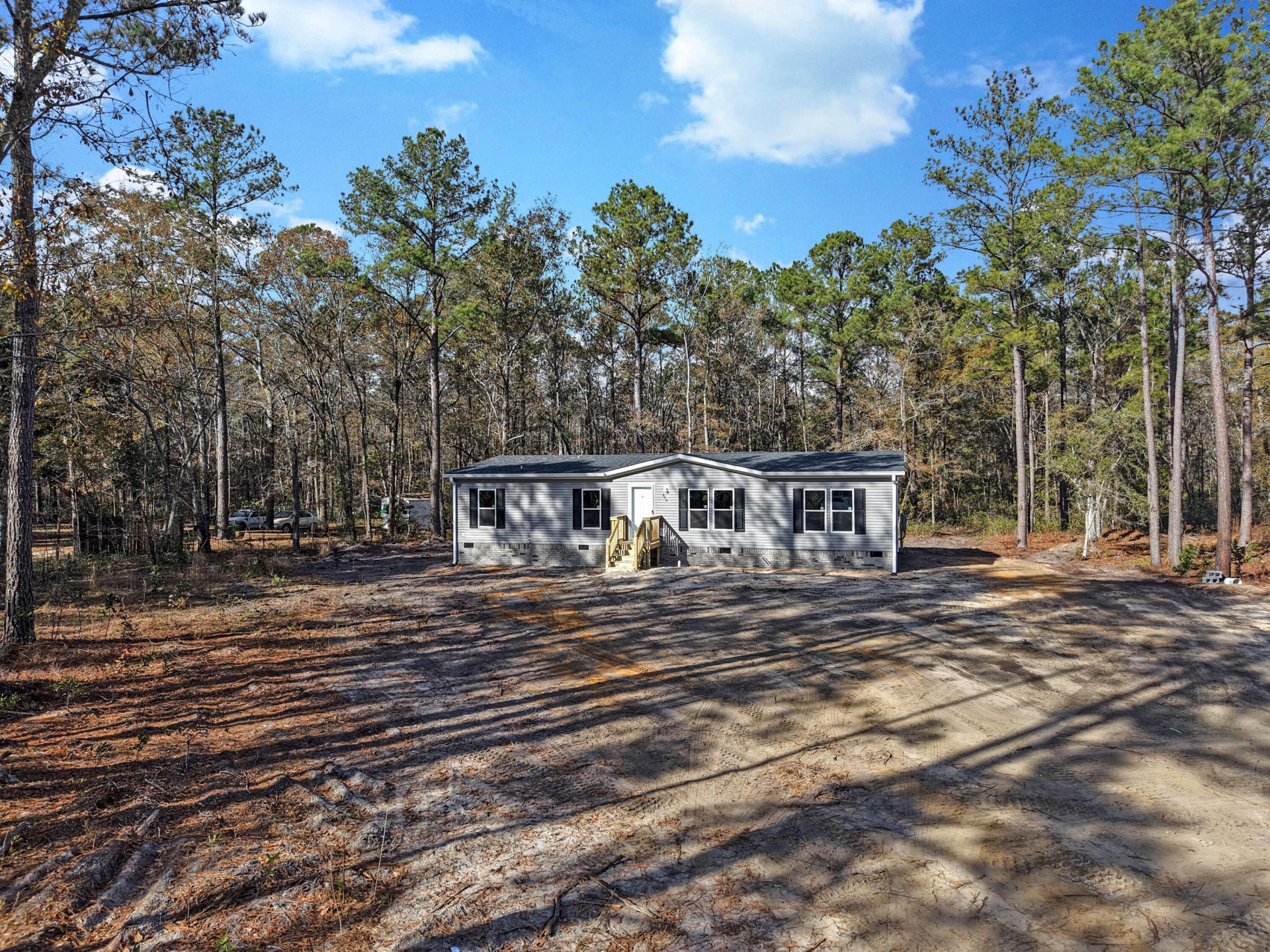 244 Saturn Lane Photo 4