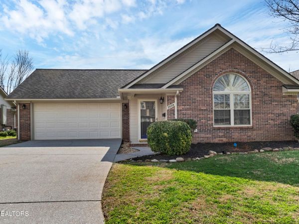 2008 Cochran Place , Maryville, TN 37803