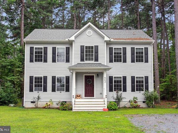 662 N GLEBE , MONTROSS, VA 22520