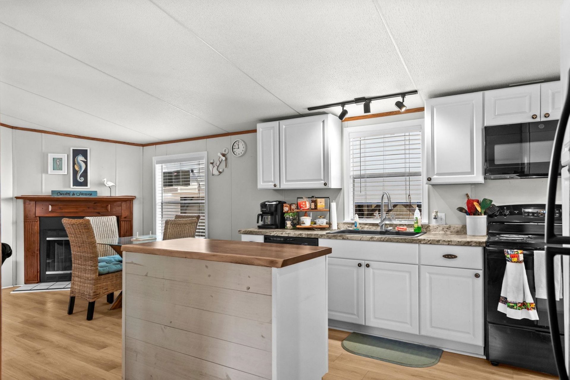 6001 - Mh53 S Kings Hwy.  Photo 24