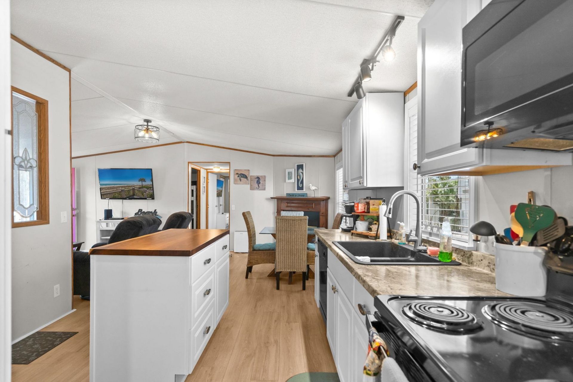 6001 - Mh53 S Kings Hwy.  Photo 29