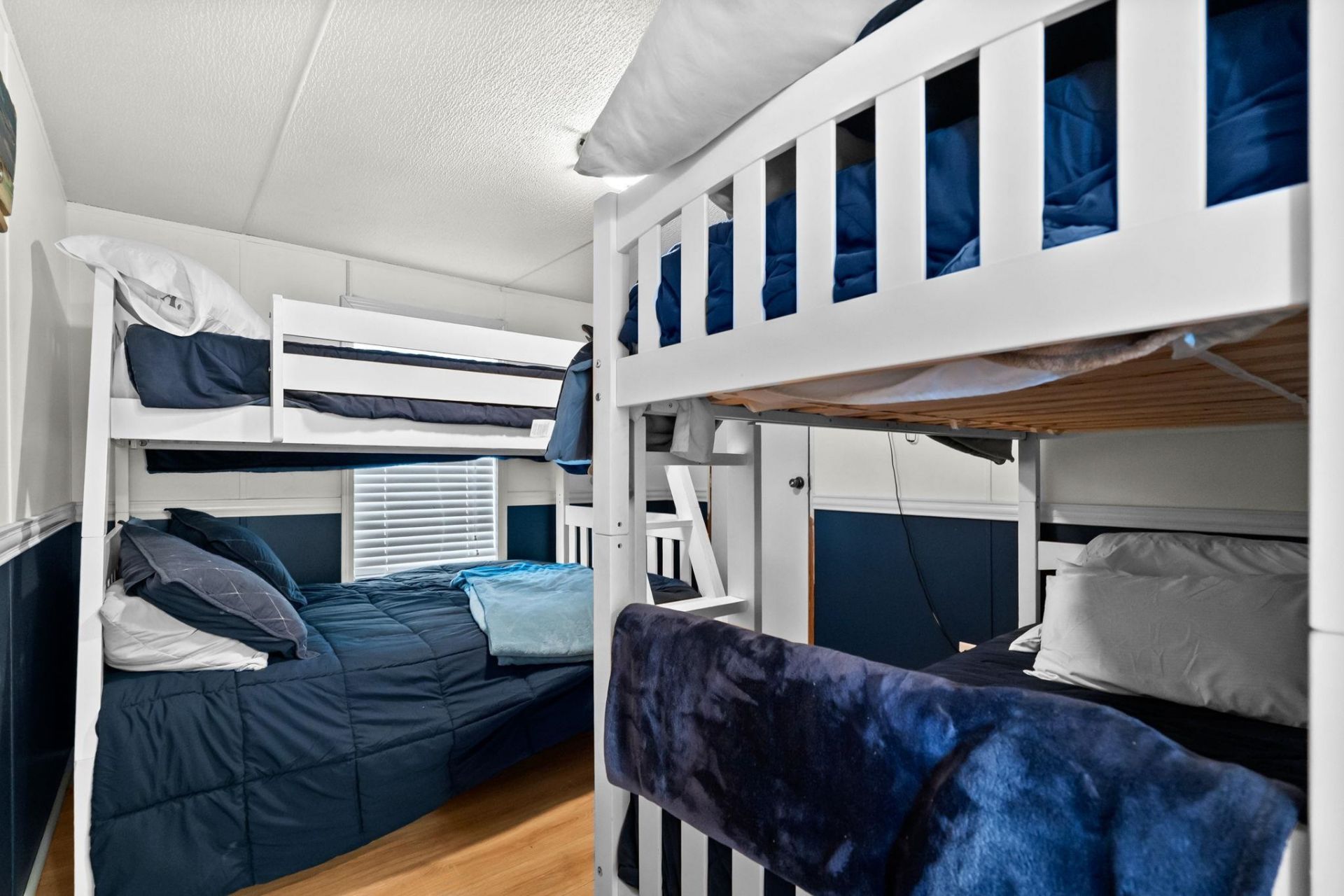 6001 - Mh53 S Kings Hwy.  Photo 39