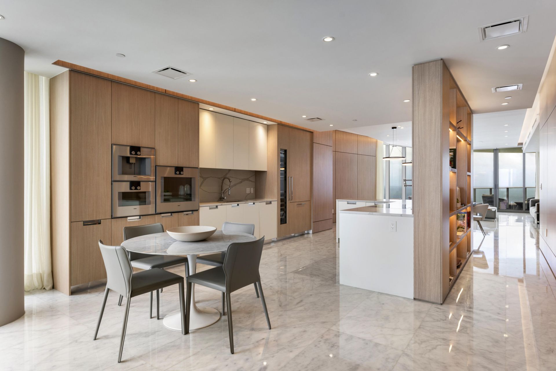 15701 Collins Avenue, North Miami Beach, FL 33160 Photo