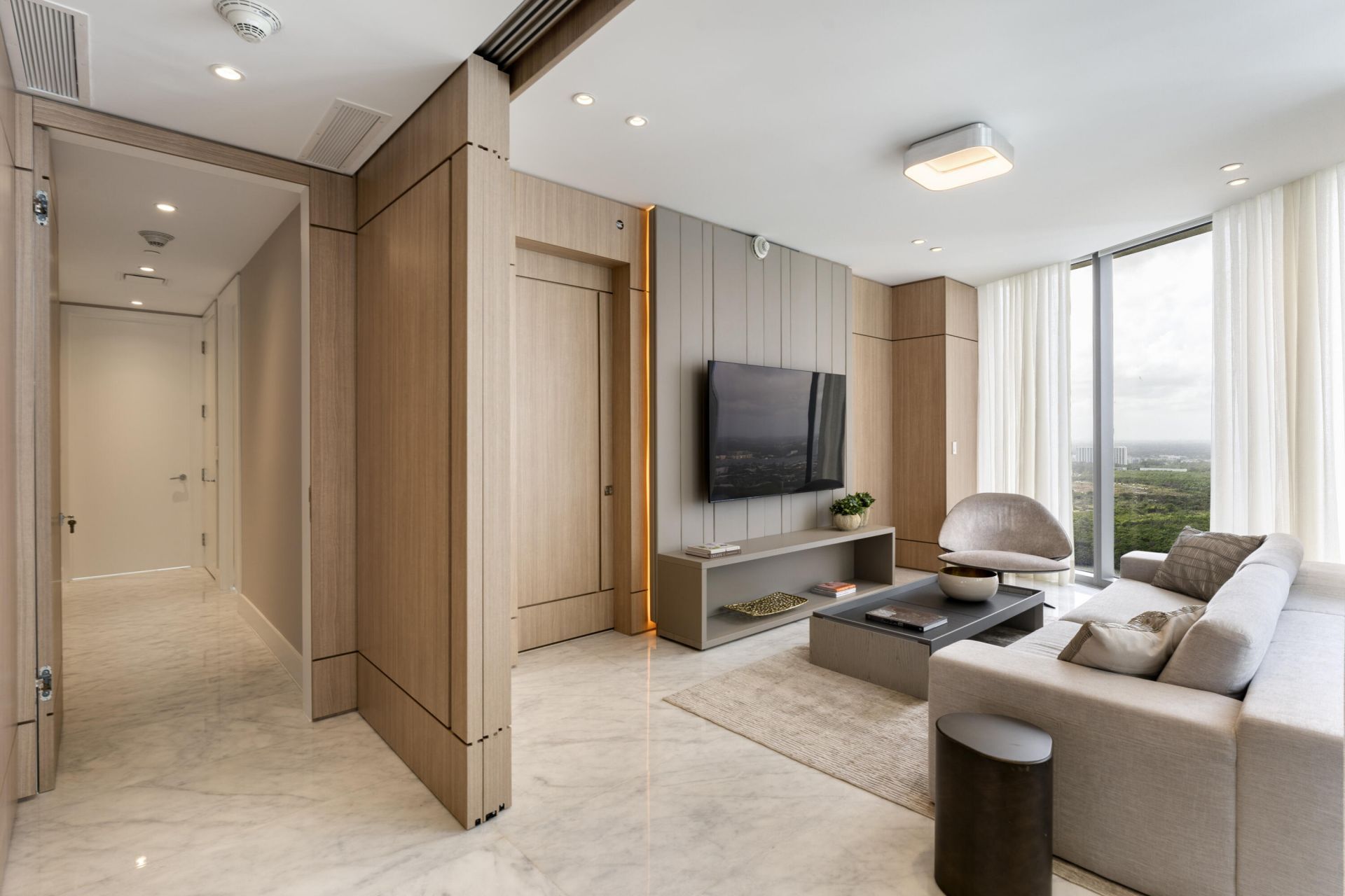 15701 Collins Avenue, North Miami Beach, FL 33160 Photo