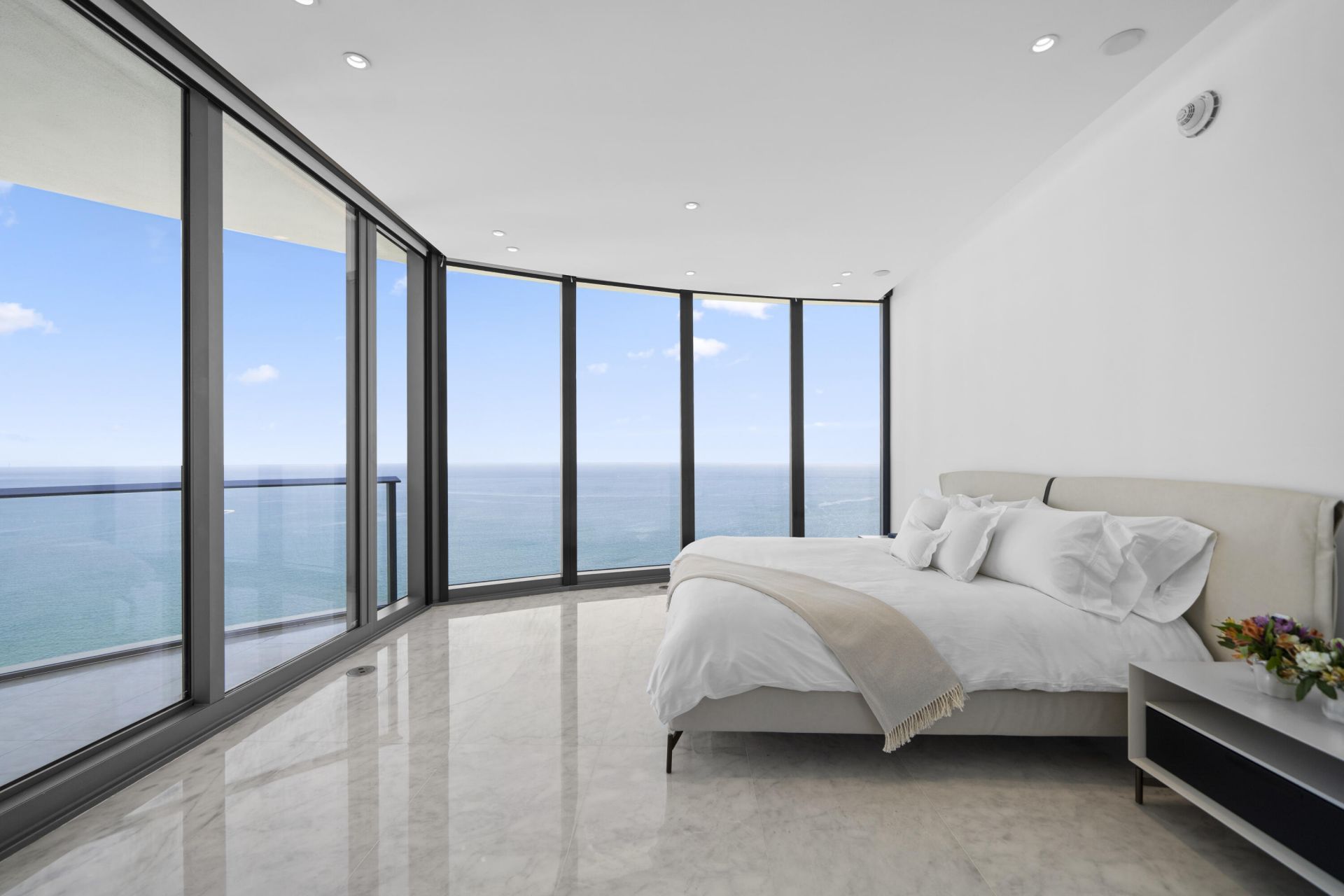 15701 Collins Avenue, North Miami Beach, FL 33160 Photo