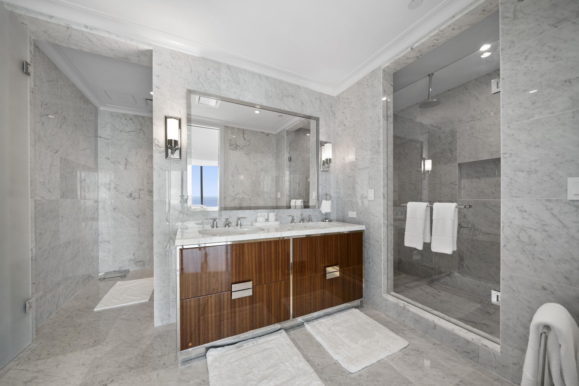 15701 Collins Avenue, North Miami Beach, FL 33160 Photo